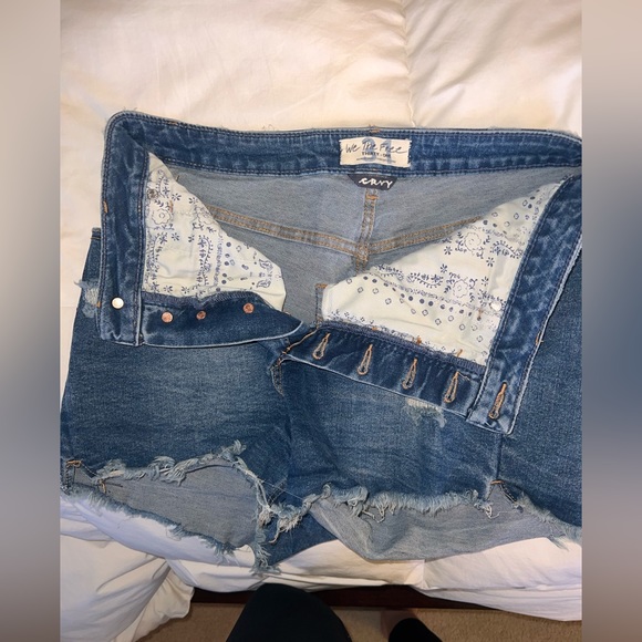 FREE PEOPLE— We the Free CRVY denim shorts - Picture 4 of 4